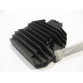 Lichtmaschinenregler / Gleichrichter<br>Zustand: Gebraucht ohne M�ngel<br><br>Verwendbar f�r: Yamaha YP 125 R X-Max, Typ: SE32, Modelljahr: von 01/2006 bis 12/2009