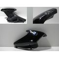 Tank-Verkleidung vorne / �lk�hler-Blende rechts, nachtschwarz<br>Zustand: Gebraucht mit Mangel<br><br>Verwendbar f�r: BMW R 1150 R, Typ: R21 (0429), Modelljahr: von 01/2001 bis 12/2006